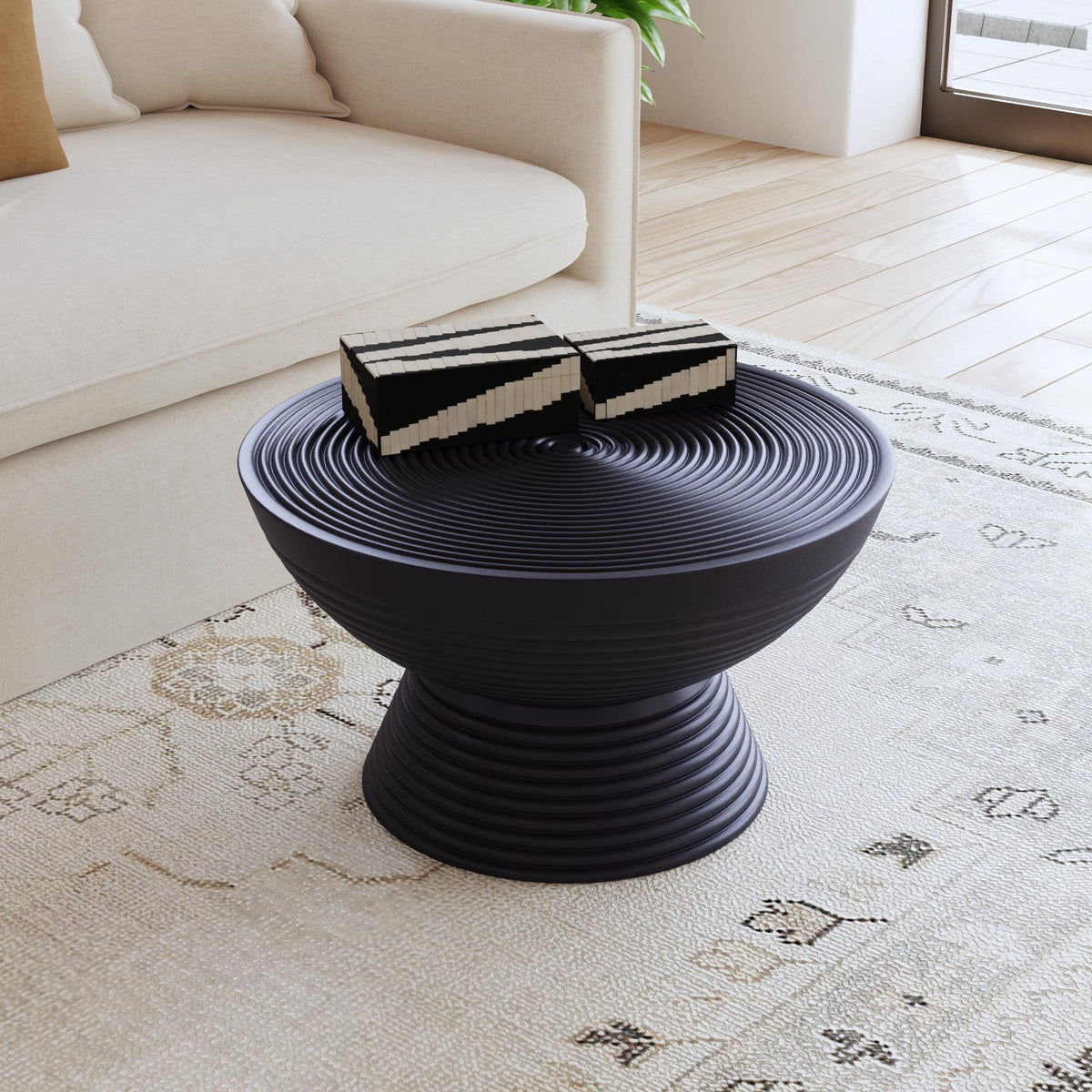 Black Marble Round Shape Coffee Table Top with Decent Look Unique store Design Inlaid Sofa Side Table from Indian Heritage Art and Crafts